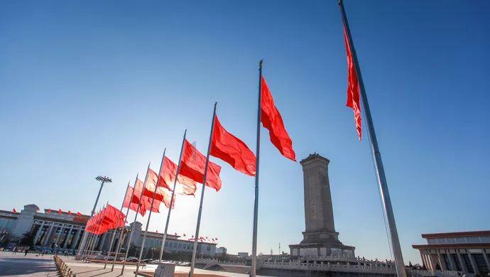 泰王室又甩王炸了,和育坤家族联姻能否挽救摇摇欲坠的君主制王权